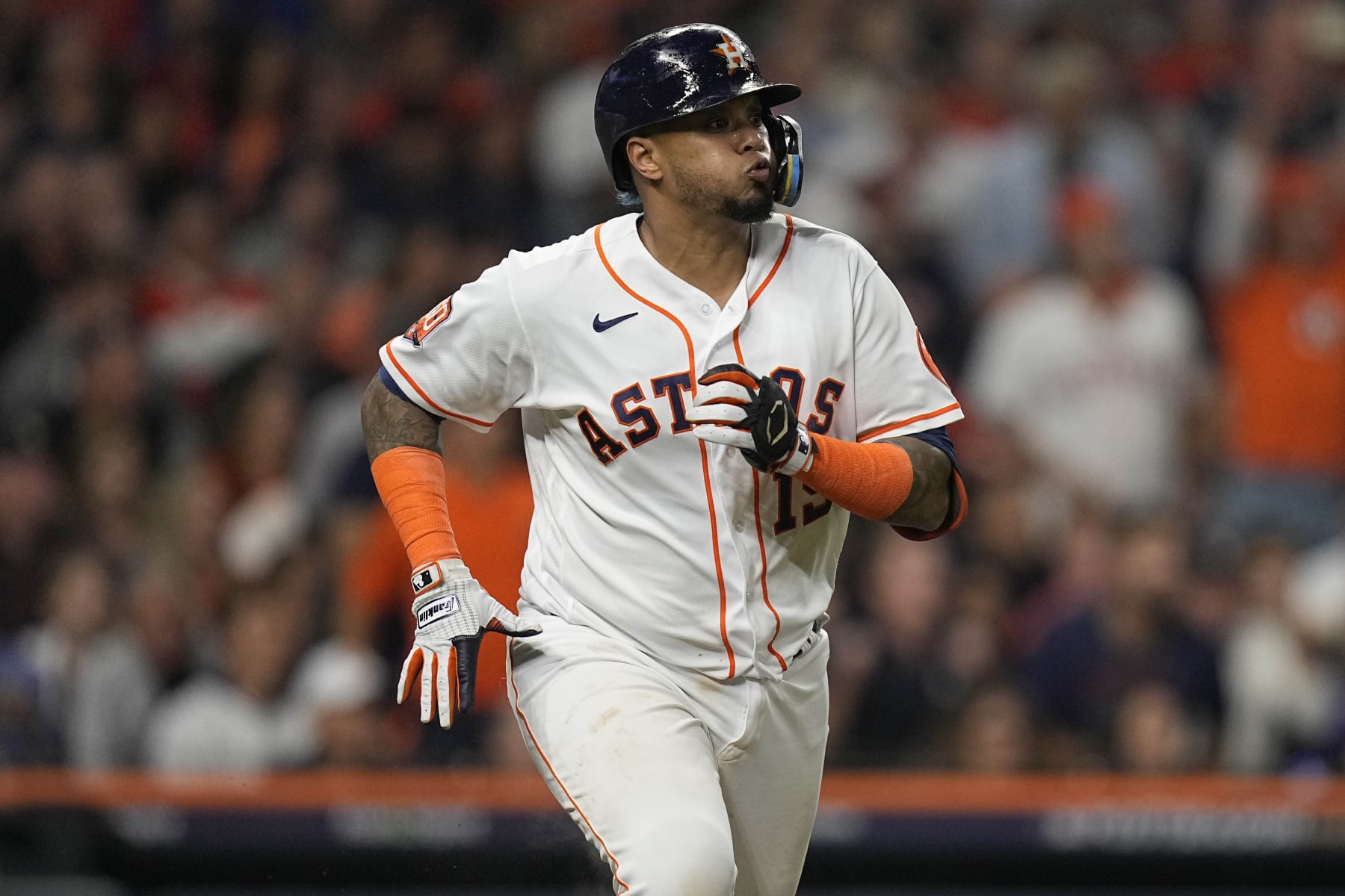 Forget His Orange Hair, Martin Maldonado Stands Out as the Astros' Hidden  MVP — The Secrets of Baseball's MasterClass Catcher