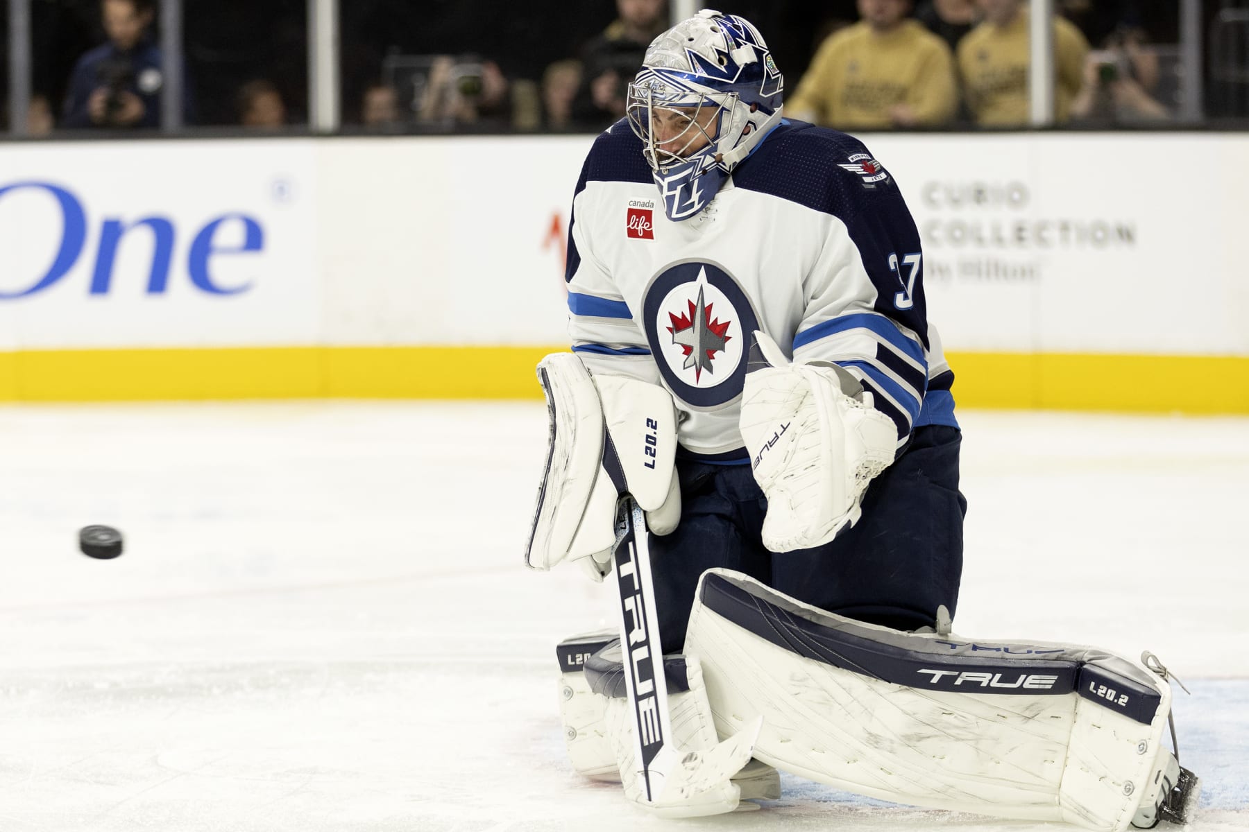 Lightning-Rangers: On playing the net front, running goalies, best-actor  performances