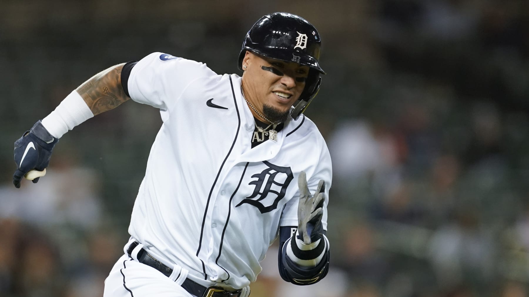 Tigers missed on Willy Adames this summer. Are there other shortstops worth  trading for? 