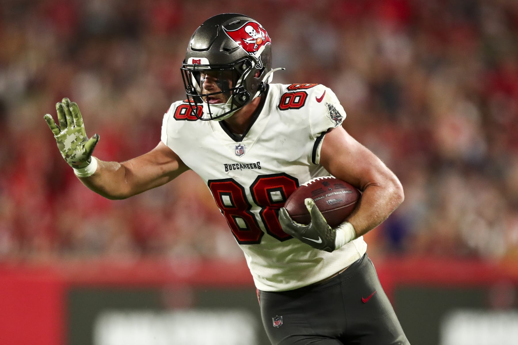 Buccaneers vs. Seahawks DFS Picks for DraftKings: Can Munich Bring