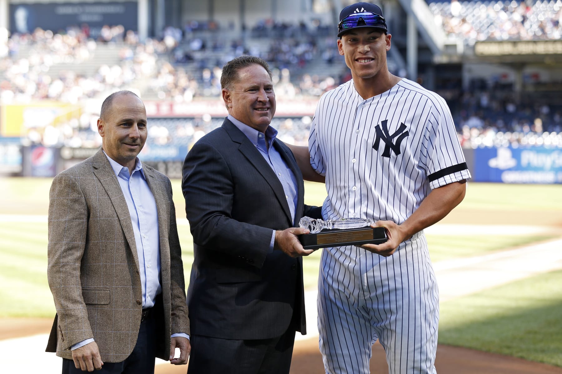 Aaron Judge rumors: Yankees, Giants battling to sign free agent slugger;  Brian Cashman has 'no idea' on Plan B 