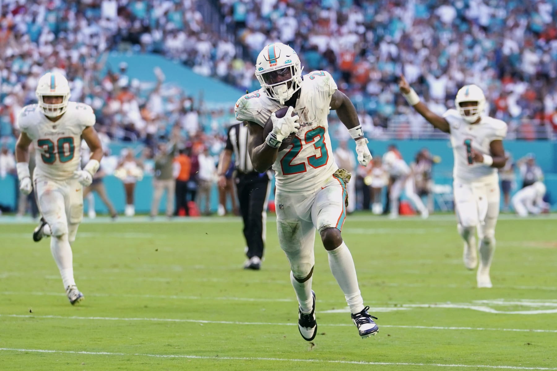 Jets fall to Dolphins in seesaw battle in Miami