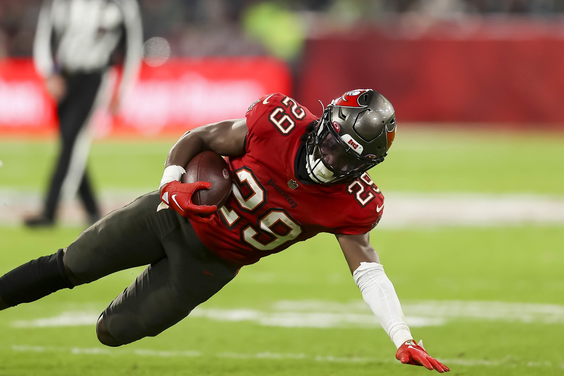 2022 Fantasy Football Waiver Wire Week 11: Christian Watson & Rachaad White  Among Top Pickups