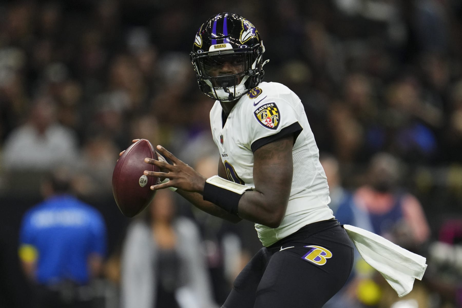 Lamar Jackson, Baltimore Ravens revel in record-setting NFL contract