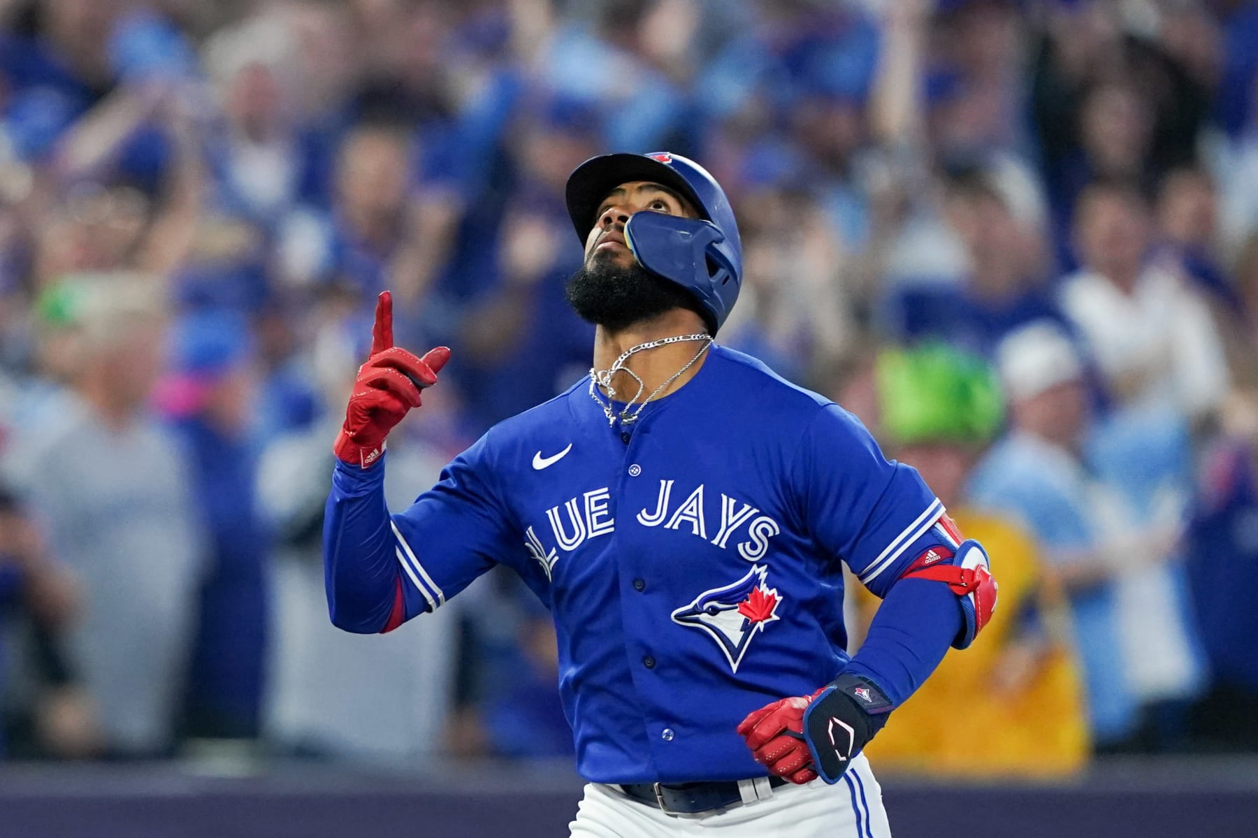 Mariners acquire All-Star outfielder from Blue Jays