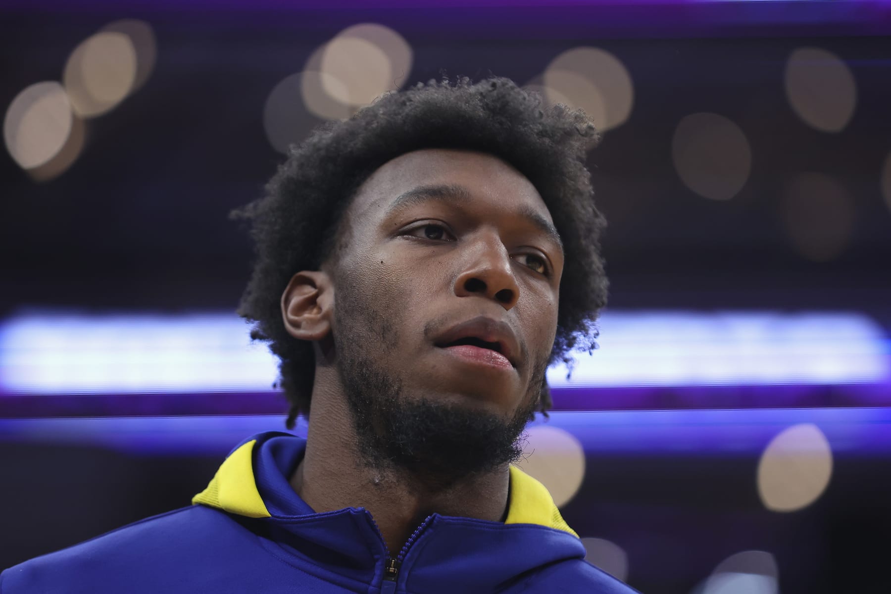 SACRAMENTO, CALIFORNIA - NOVEMBER 13: James Wiseman #33 of the Golden State Warriors warms up before the game against the Sacramento Kings at Golden 1 Center on November 13, 2022 in Sacramento, California. NOTE TO USER: User expressly acknowledges and agrees that, by downloading and/or using this photograph, User is consenting to the terms and conditions of the Getty Images License Agreement. (Photo by Lachlan Cunningham/Getty Images)
