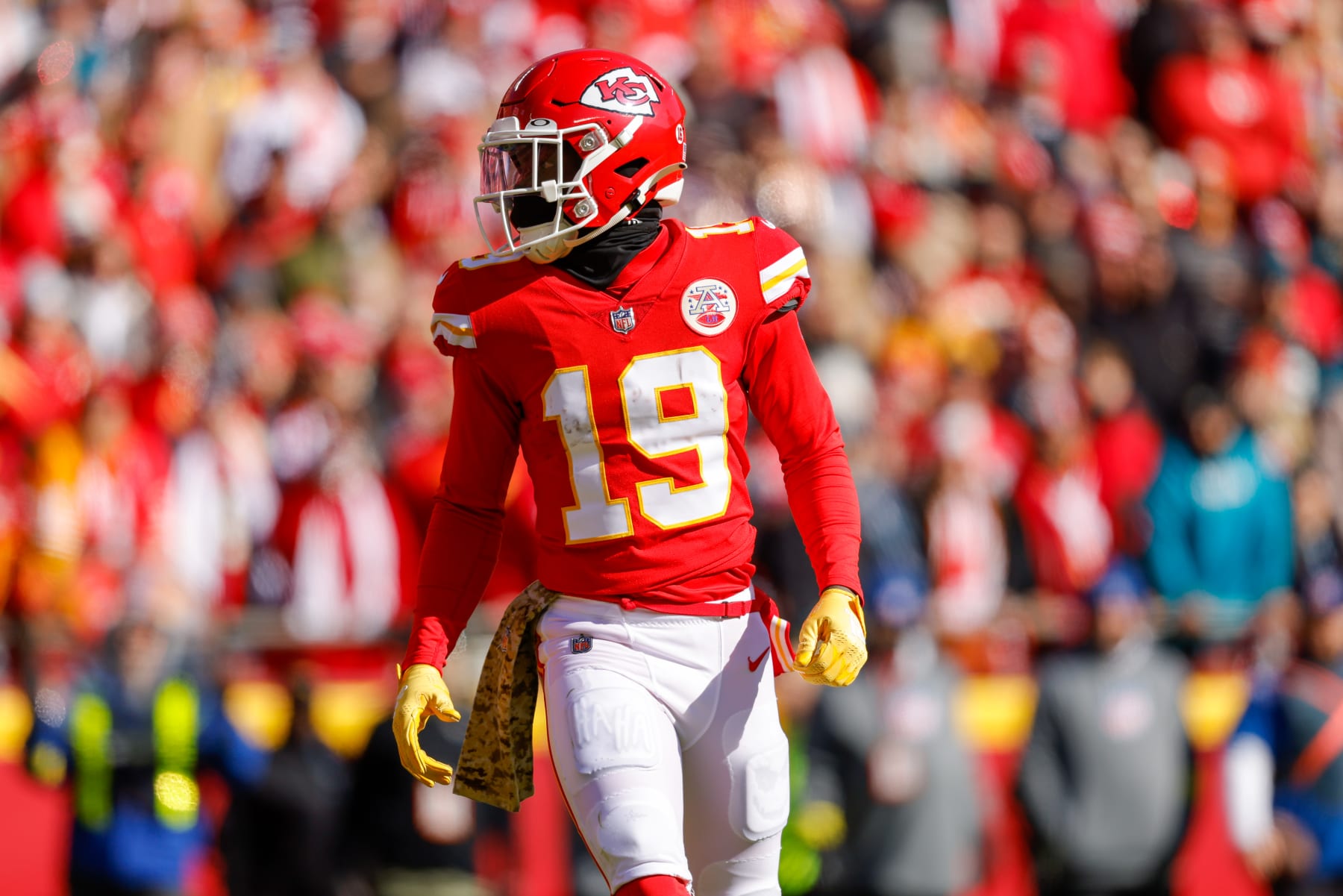 Travis Kelce comments on Chiefs' receivers, Kadarius Toney's injury