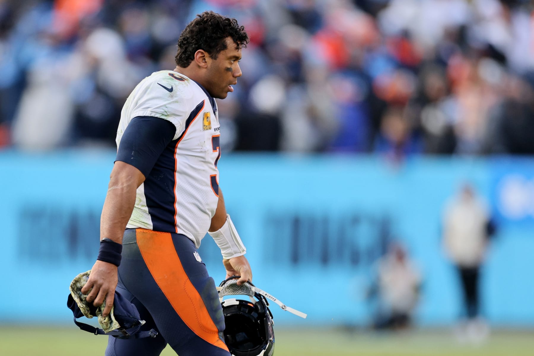 Reaction to Tennessee Titans making Russell Wilson 'run for his life'