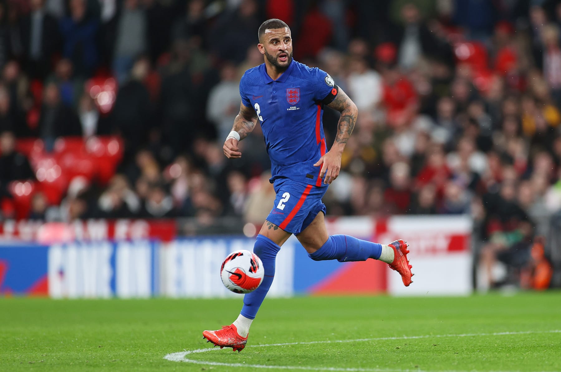 LONDON, ENGLAND - NOVEMBER 12: Kyle Walker of England controls the ball during the 2022 FIFA World Cup Qualifier match between England and Albania at Wembley Stadium on November 12, 2021 in London, England. (Photo by Eddie Keogh - The FA/The FA via Getty Images )