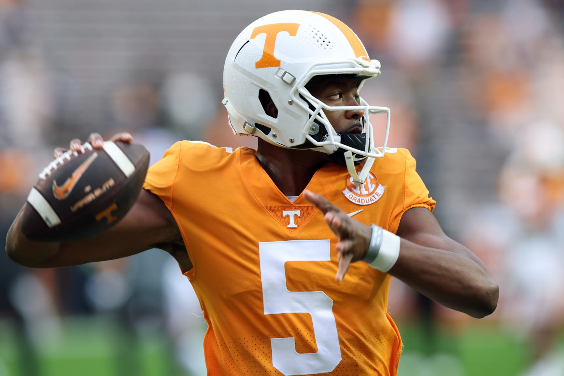 Tennessee QB Hendon Hooker done for season with knee injury