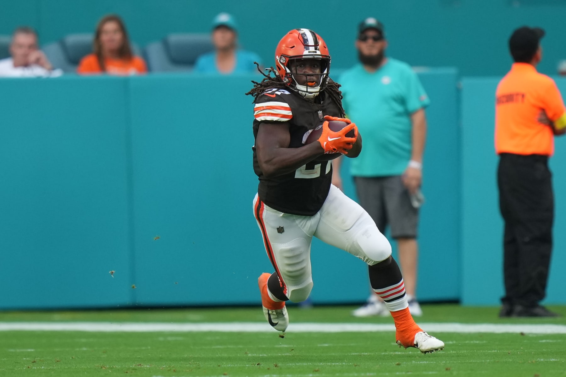 Start 'Em, Sit 'Em Running Backs Fantasy Football Week 12: What the Jeff  Wilson - Sports Illustrated