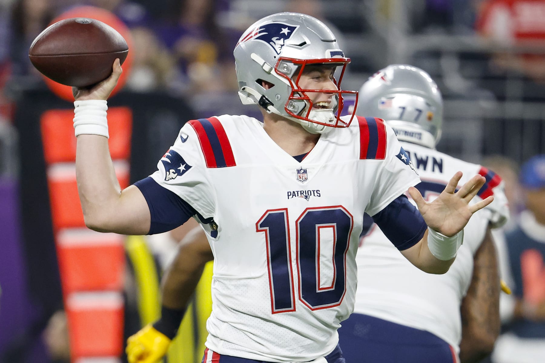 NFL Week 12 winners, losers: Patriots surging. Titans, Rams struggling