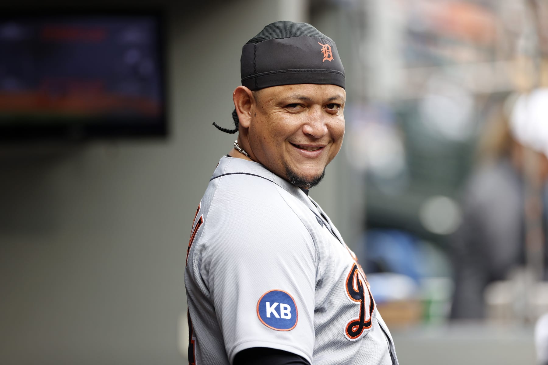 MLB unveils Miguel Cabrera's Triple Crown logo 