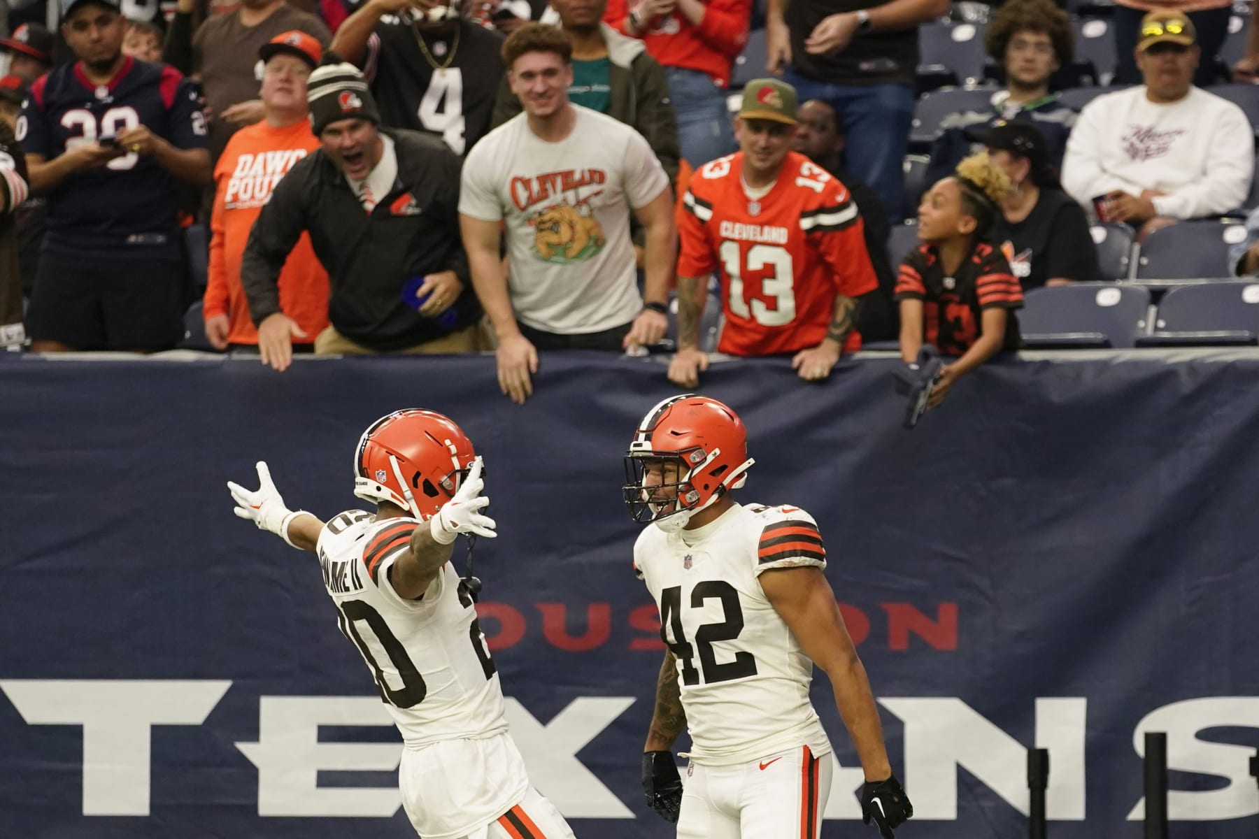 Watson rusty in return but Browns get 27-14 win over Texans