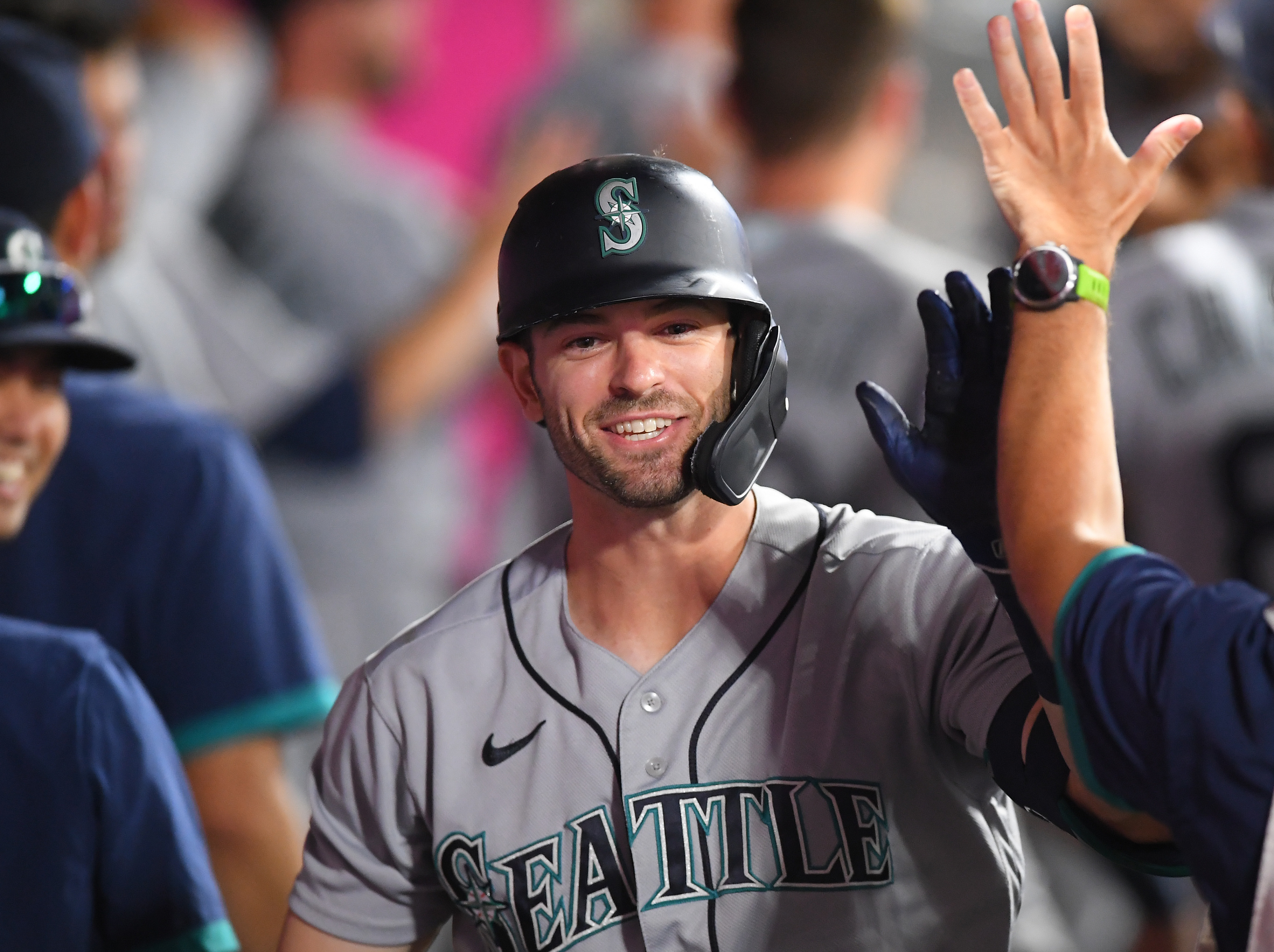 OF Mitch Haniger agrees to 3-year, $43.5 million deal with Giants