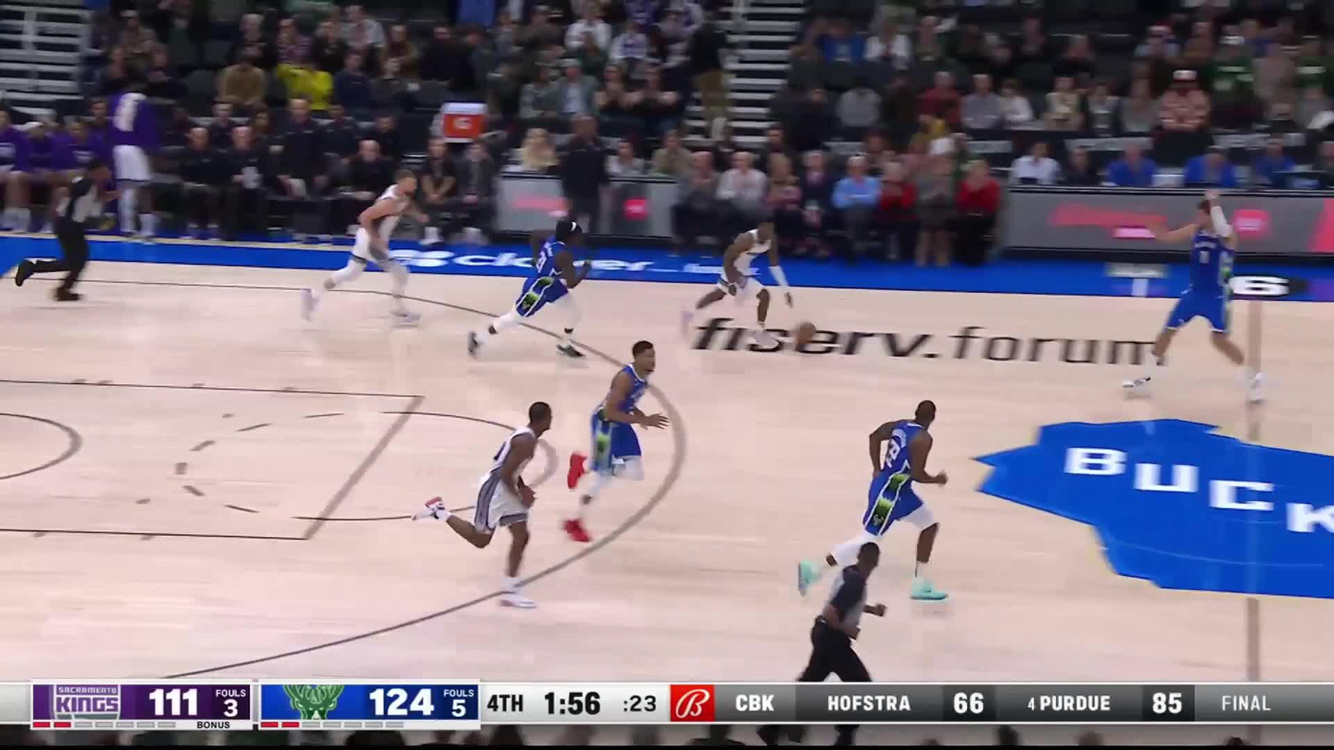Giannis Antetokounmpo Scores 35 Points vs.Sacramento Kings