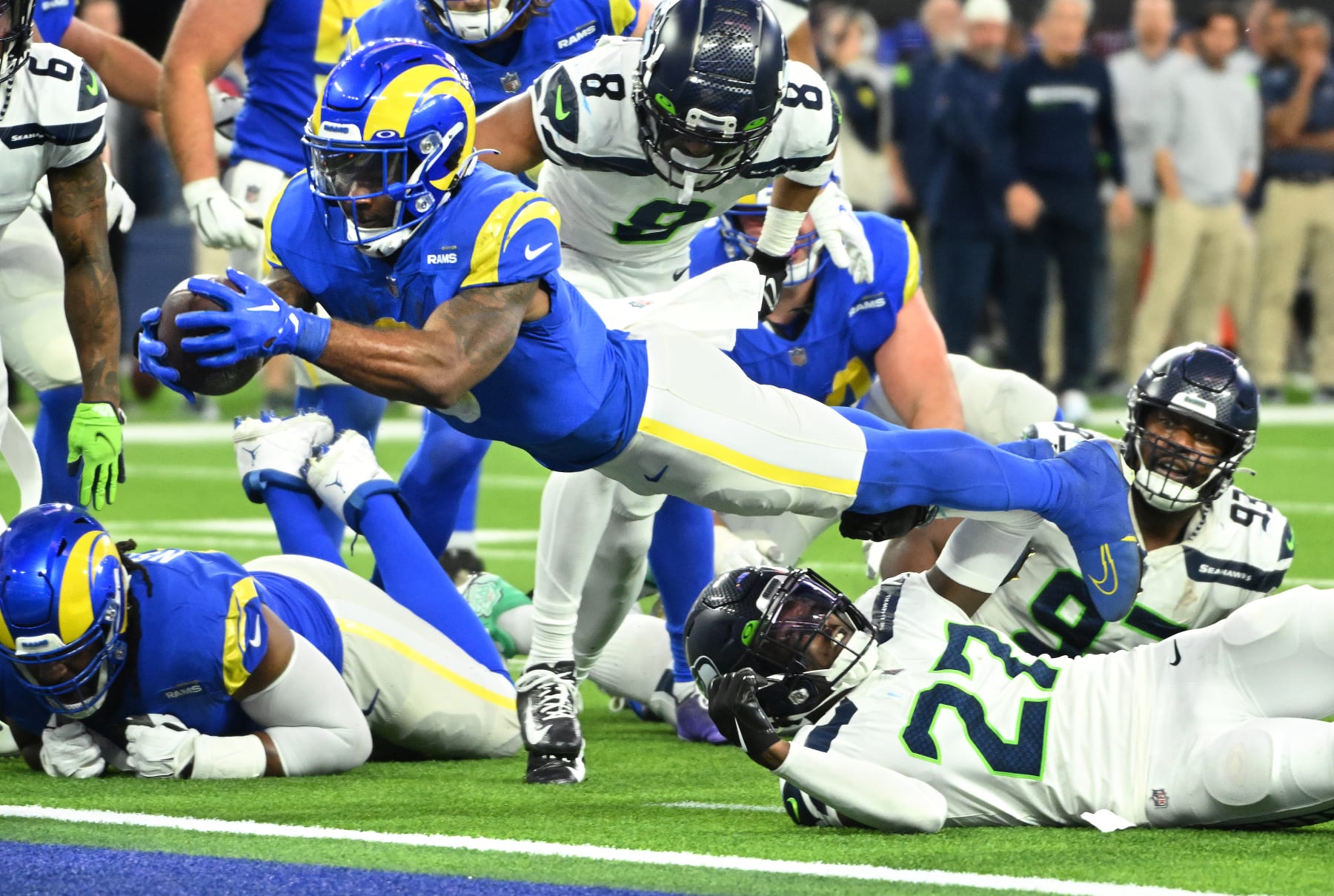 Los Angeles, California December 4, 2022-Rams running back Cam Akers dives for a touchdown against the Seahawks late in the fourth quarter at SoFi Stadium Sunday. (Wally Skalij/Los Angeles Times via Getty Images)