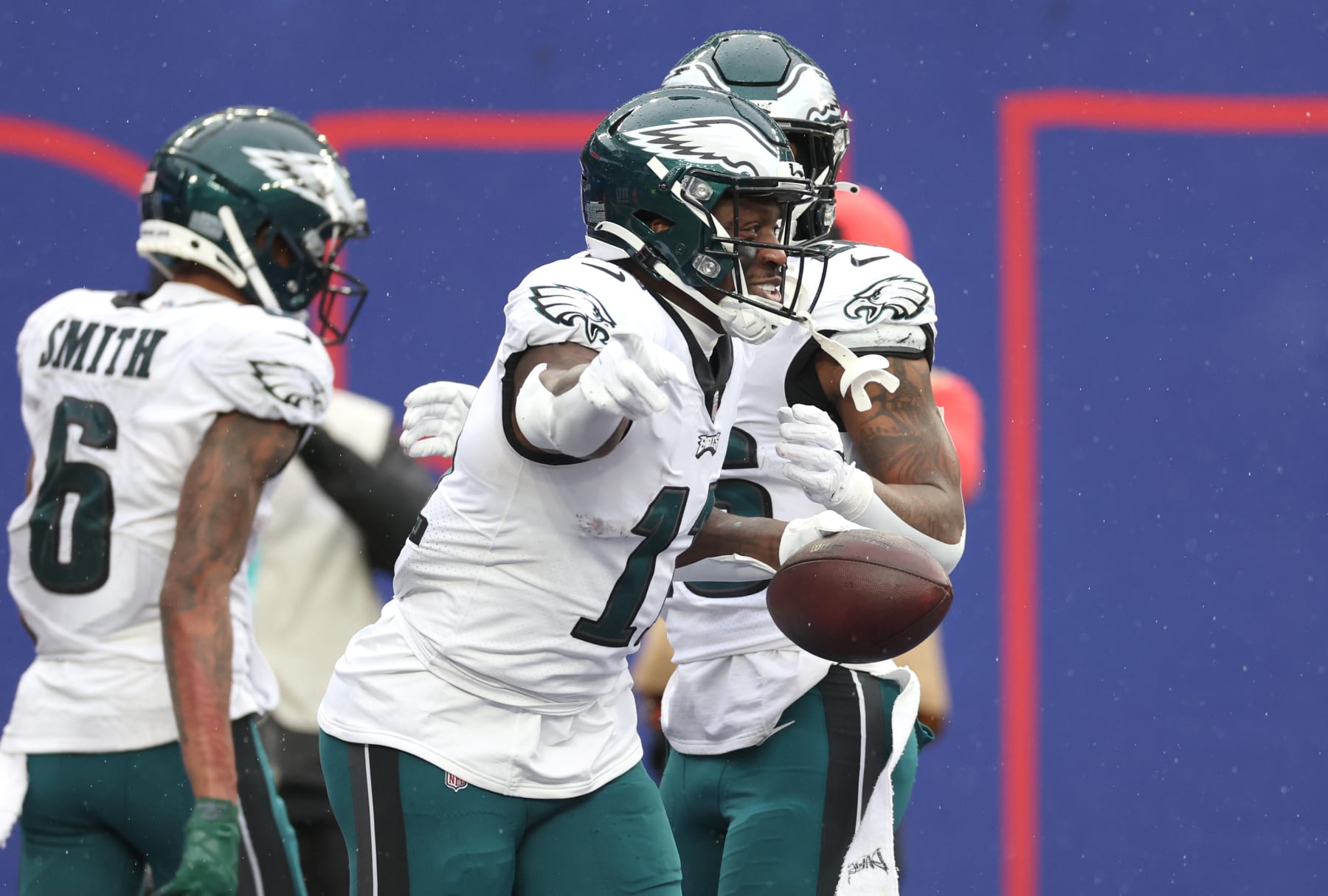 Eagles blow out Giants, remind everyone how dominant they have been all  season