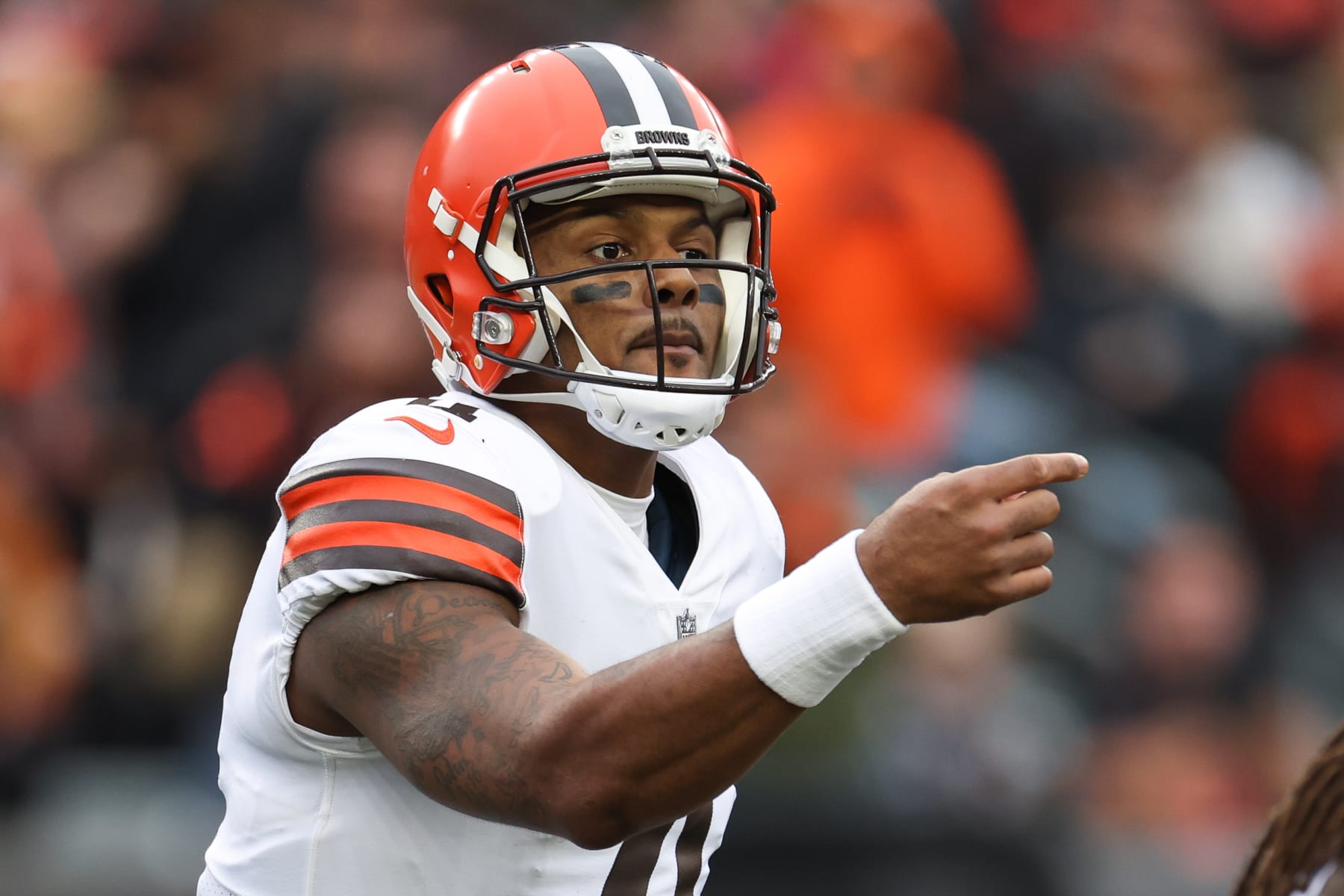 VIDEO  Cleveland Browns slim playoff hopes take hit in 23-10 loss to  Cincinnati Bengals 