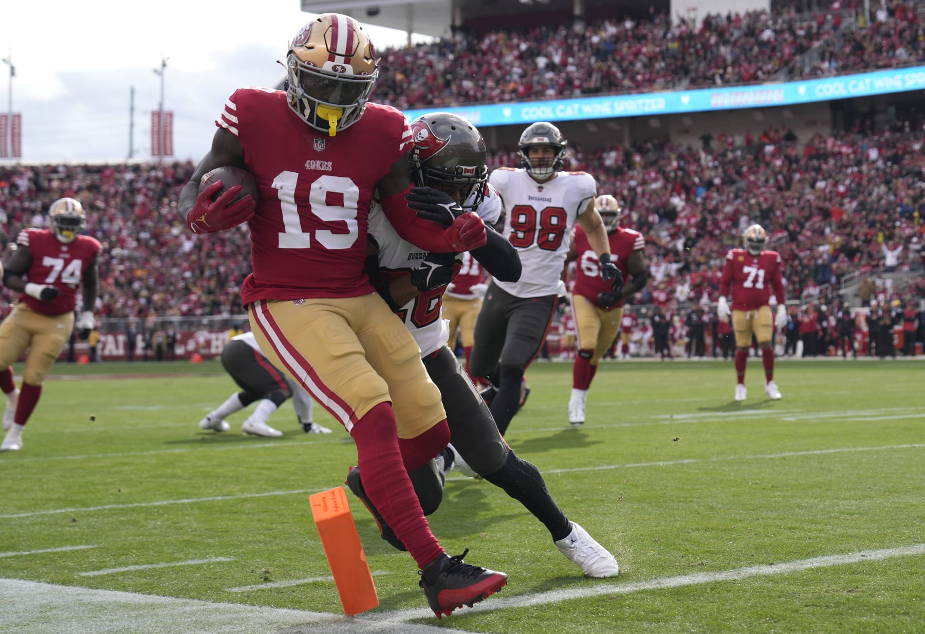 Report: 49ers believe WR Deebo Samuel avoided major injury