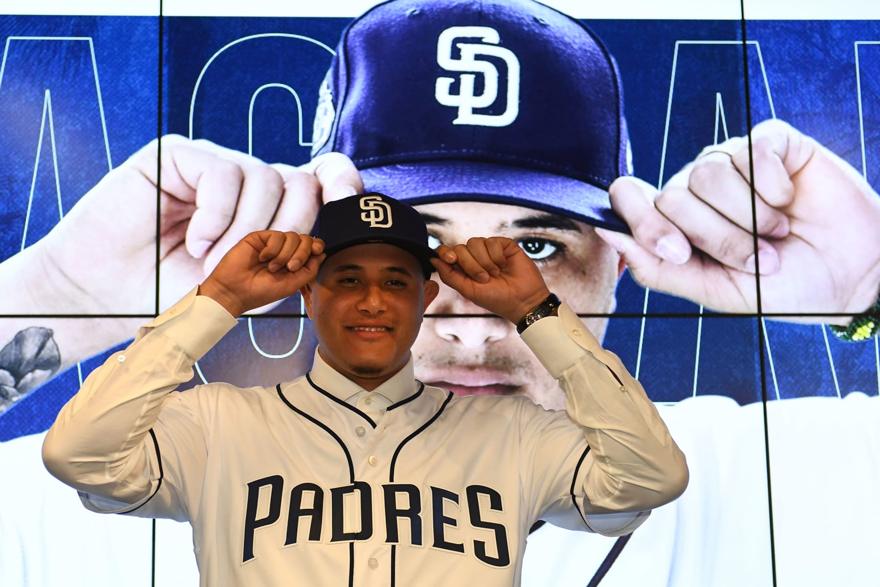 Padres' Manny Machado stands alone atop all-time franchise list with epic  home run vs Guardians