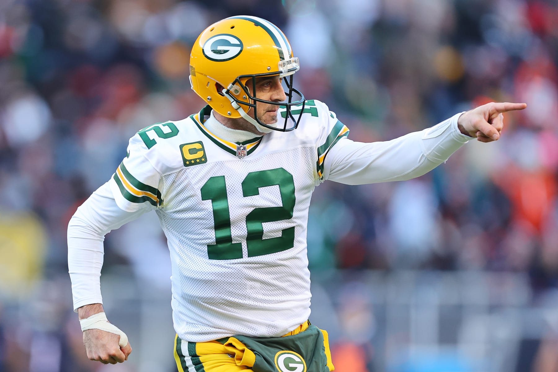 Packers destroy division rival Vikings to keep playoff dreams alive