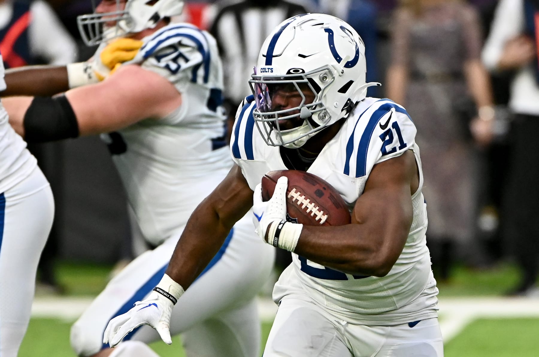 Fantasy football waiver wire: T.Y. Hilton can have playoff impact