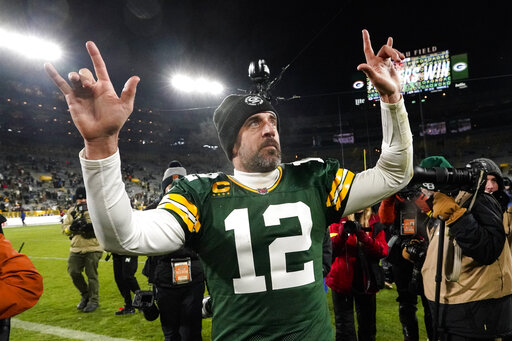 NFL on X: FINAL: @packers keep their playoff hopes alive