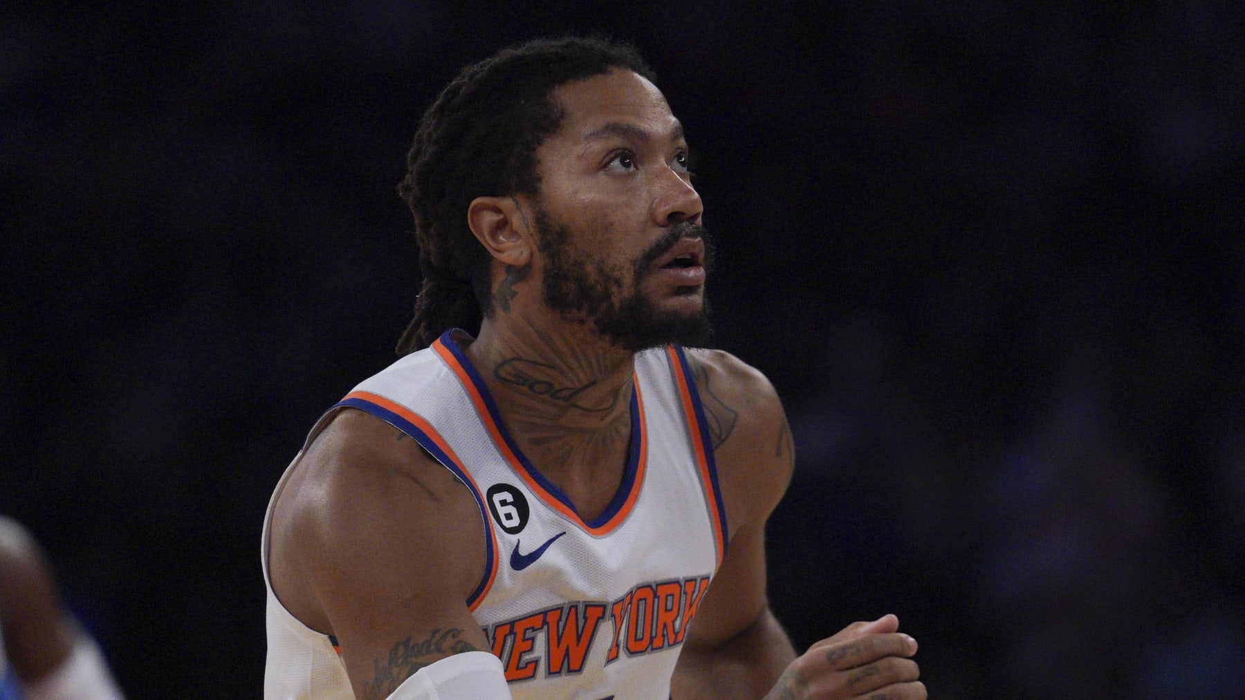 Knicks' Derrick Rose reacts to possibility of getting jersey retired by  Bulls
