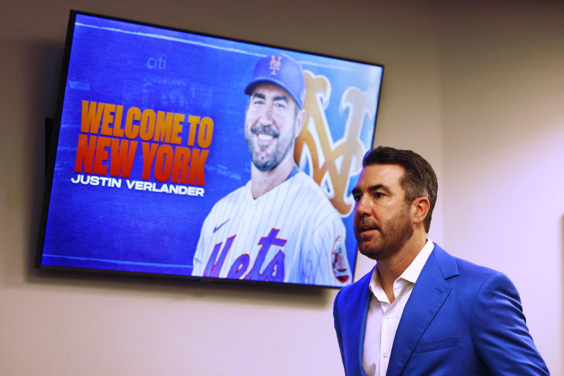 Justin Verlander introduced in New York, credits owner with