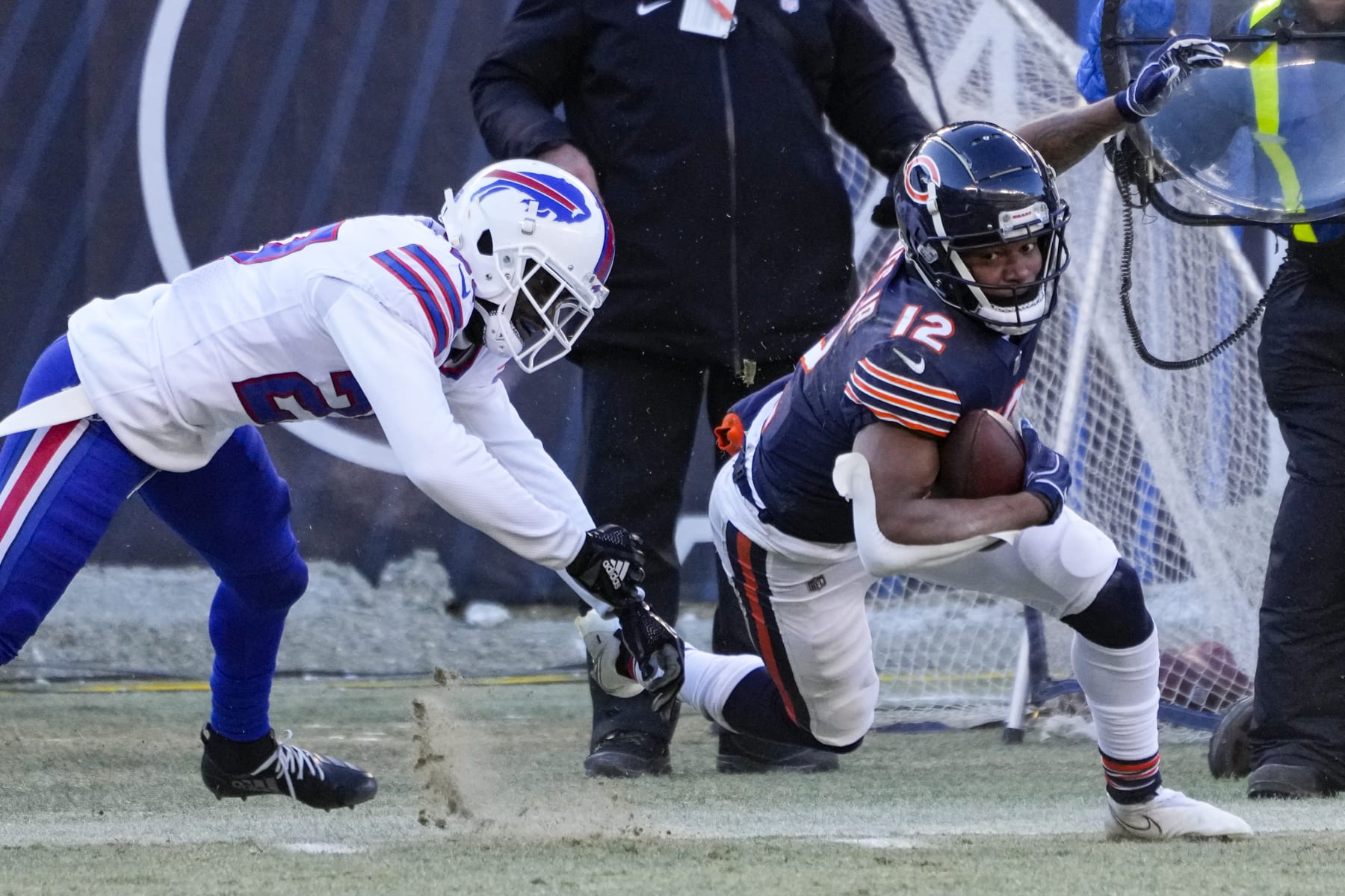 Bills defeat Bears 35-13 in frigid Christmas Eve matchup