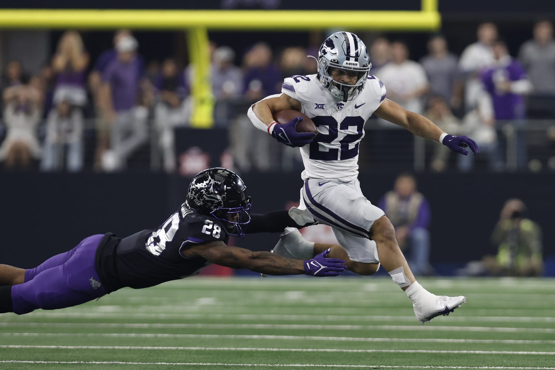 Kansas State running back Deuce Vaughn