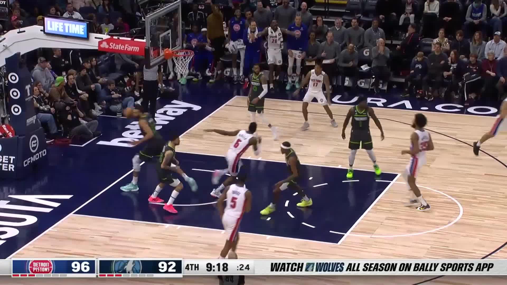 Report Pistons' Marvin Bagley III to Need Surgery on Finger Injury