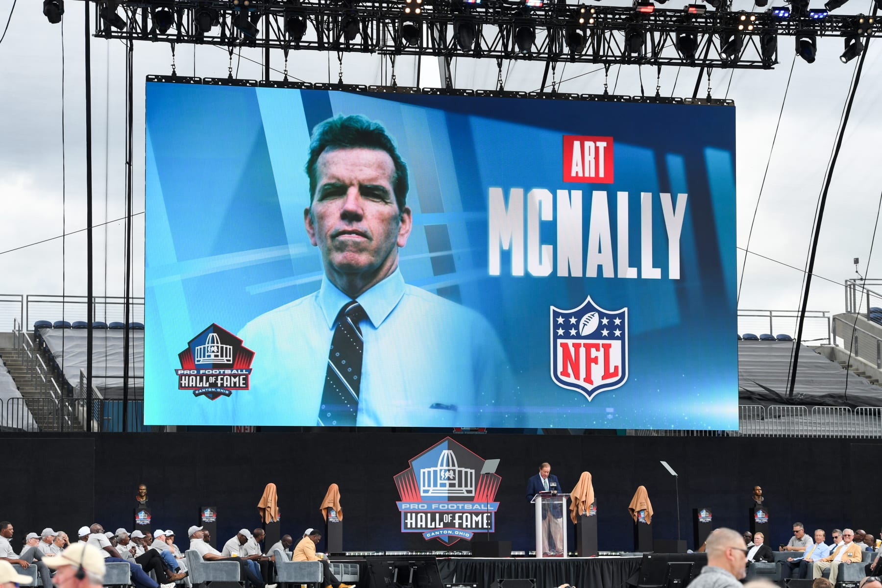 Art McNally, Retired Ref in Yardley, Enters Pro Football Hall of Fame