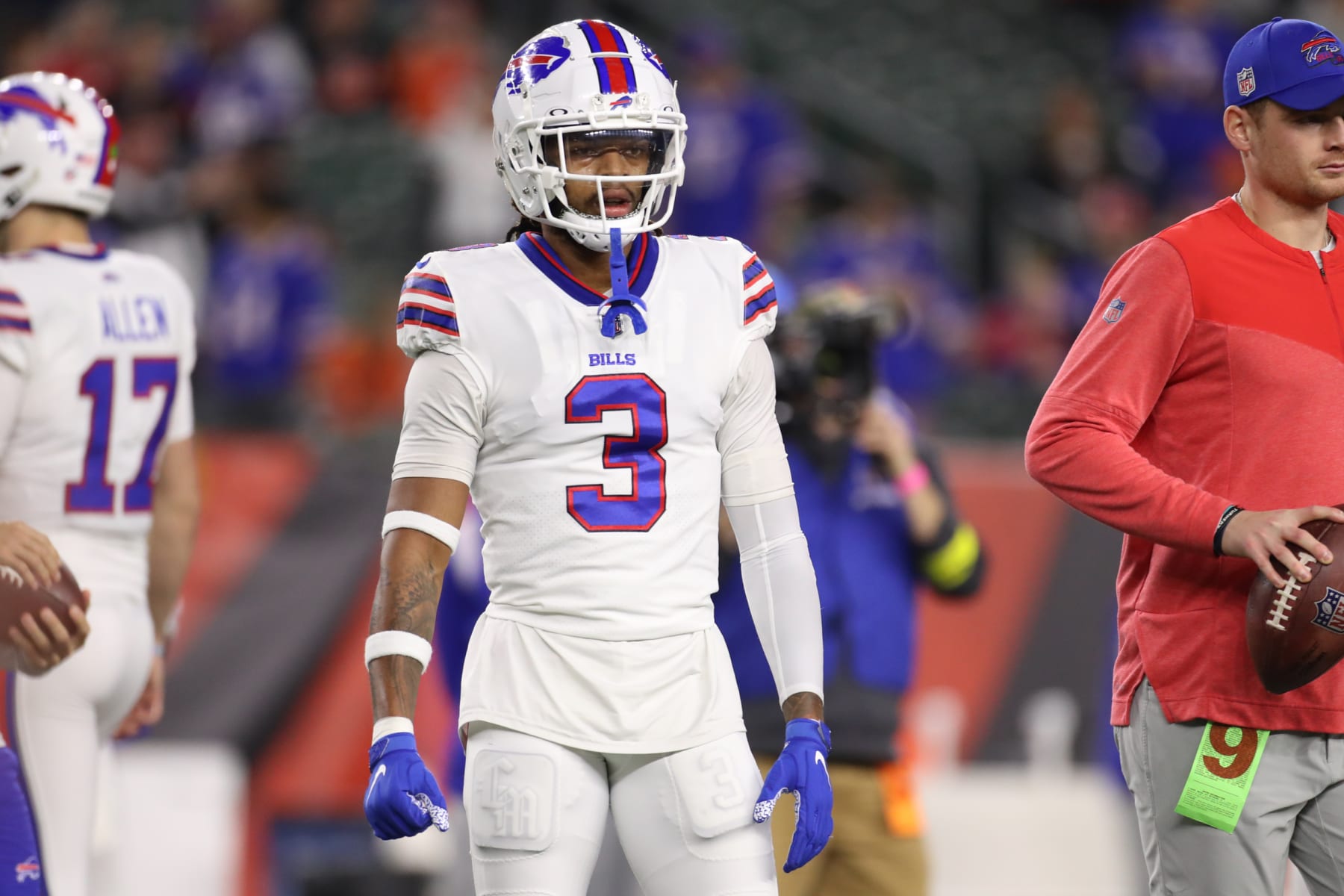 Buffalo Bills Safety Damar Hamlin Suffers Scary Injury During