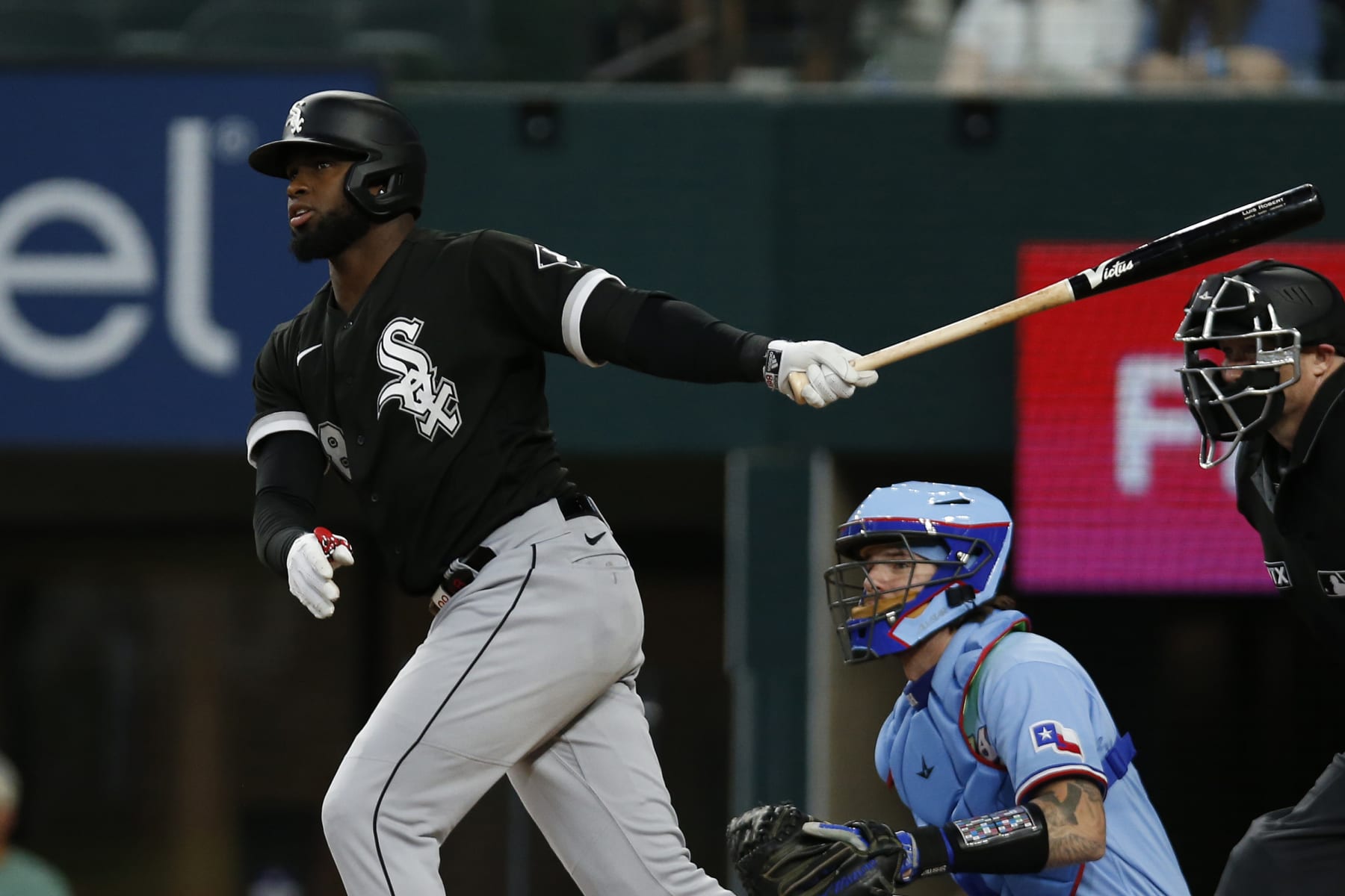 Alek Manoah and Bobby Dalbec exchange words after heated at bat