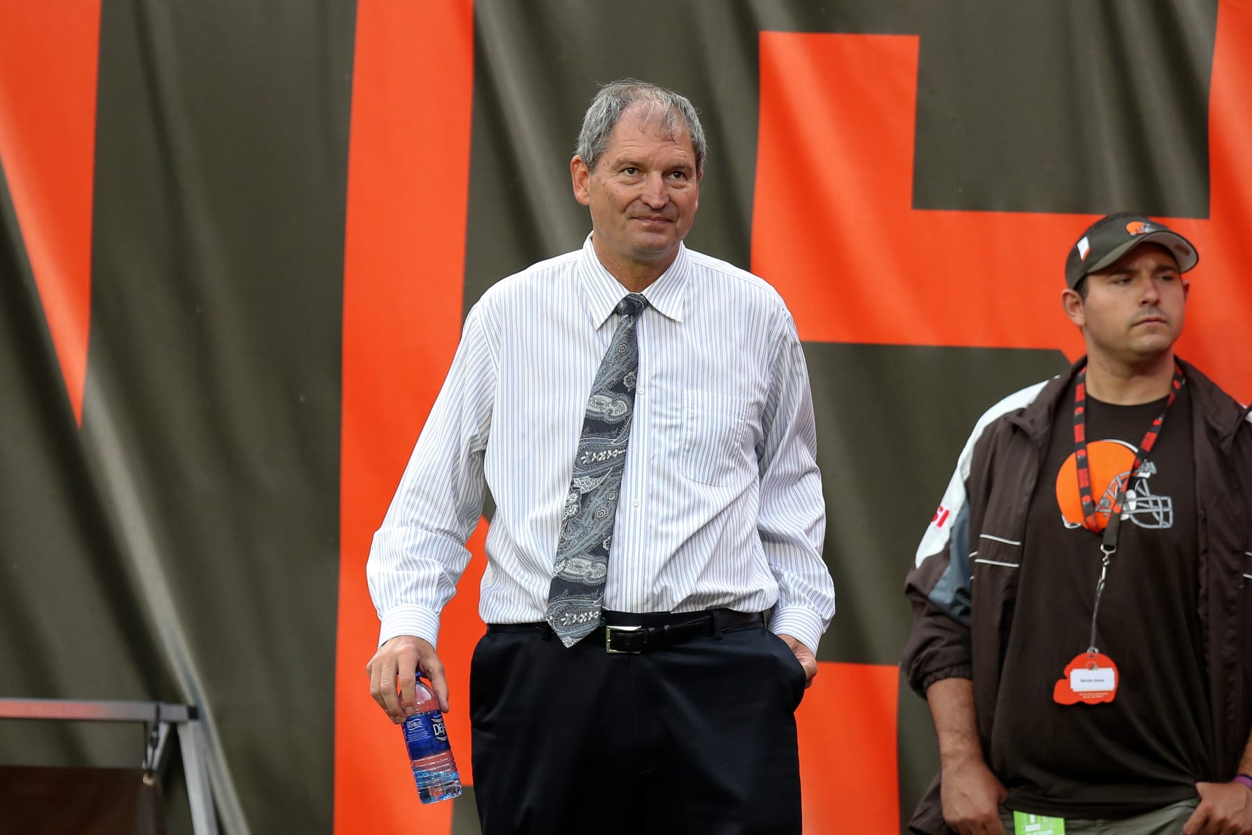 Cleveland Browns - 19 days away with #Browns legend Bernie Kosar 