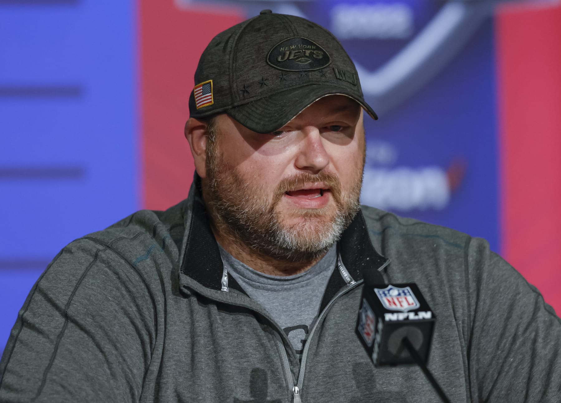 NY Jets tried to TRADE for Derek Carr?? - Joe Douglas Won't be