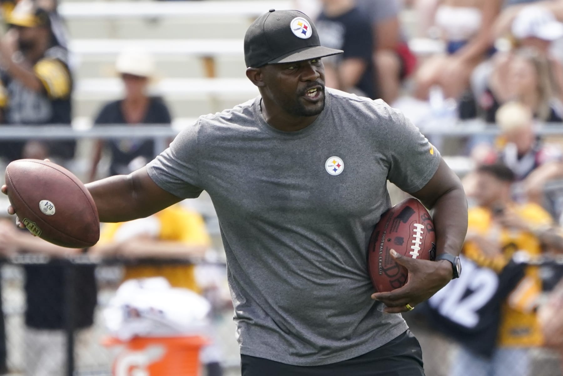 Vance Joseph could be this year's Brian Flores for the Steelers