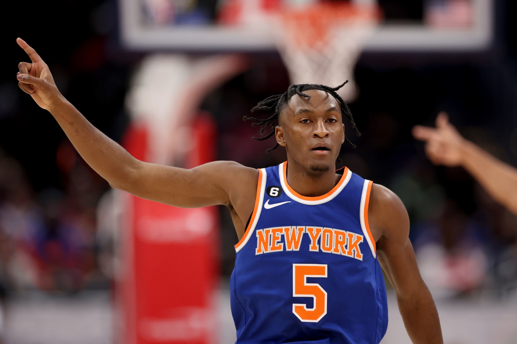 Report: New York Knicks continue to monitor trade market for