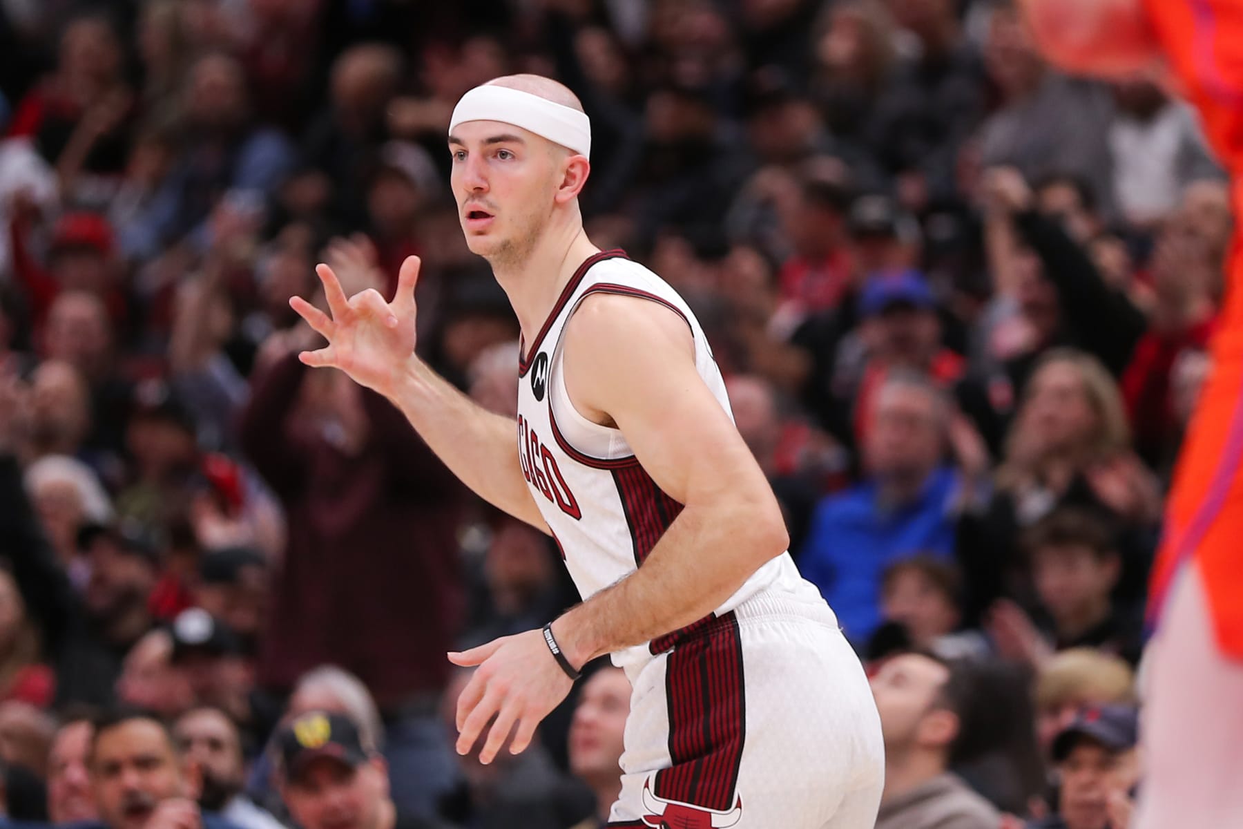 NBA Rumors: Bulls Trade Alex Caruso to Thunder for Josh Giddey Amid Zach LaVine Buzz