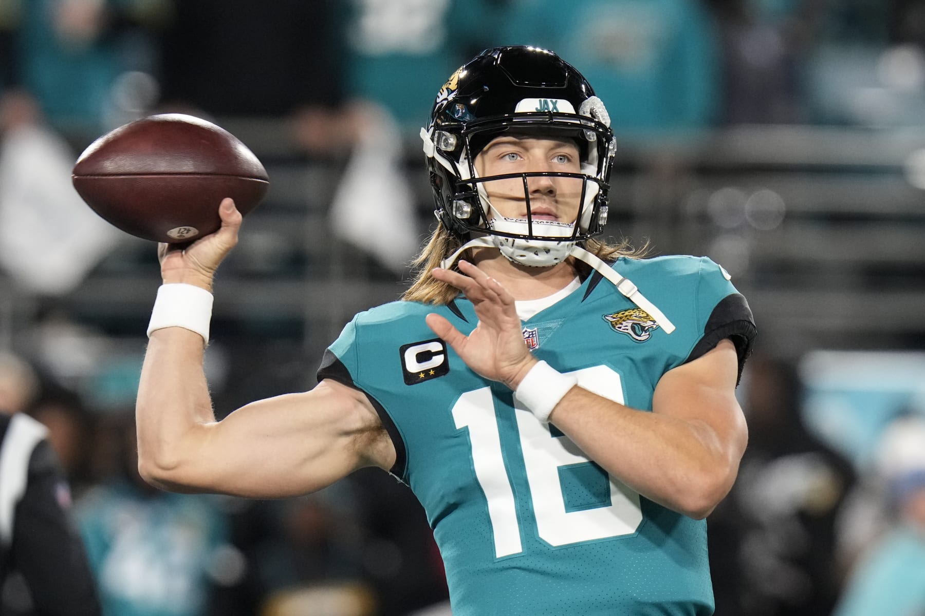 Jaguars' Trevor Lawrence putting bizarre streak on the line against  Chargers in playoffs