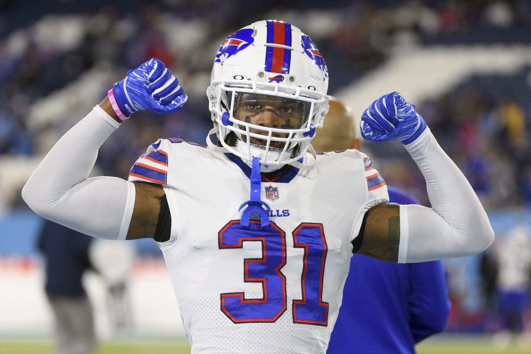 Damar Hamlin updates: Bills safety speaks to teammates, family after  breathing tube removed as recovery continues