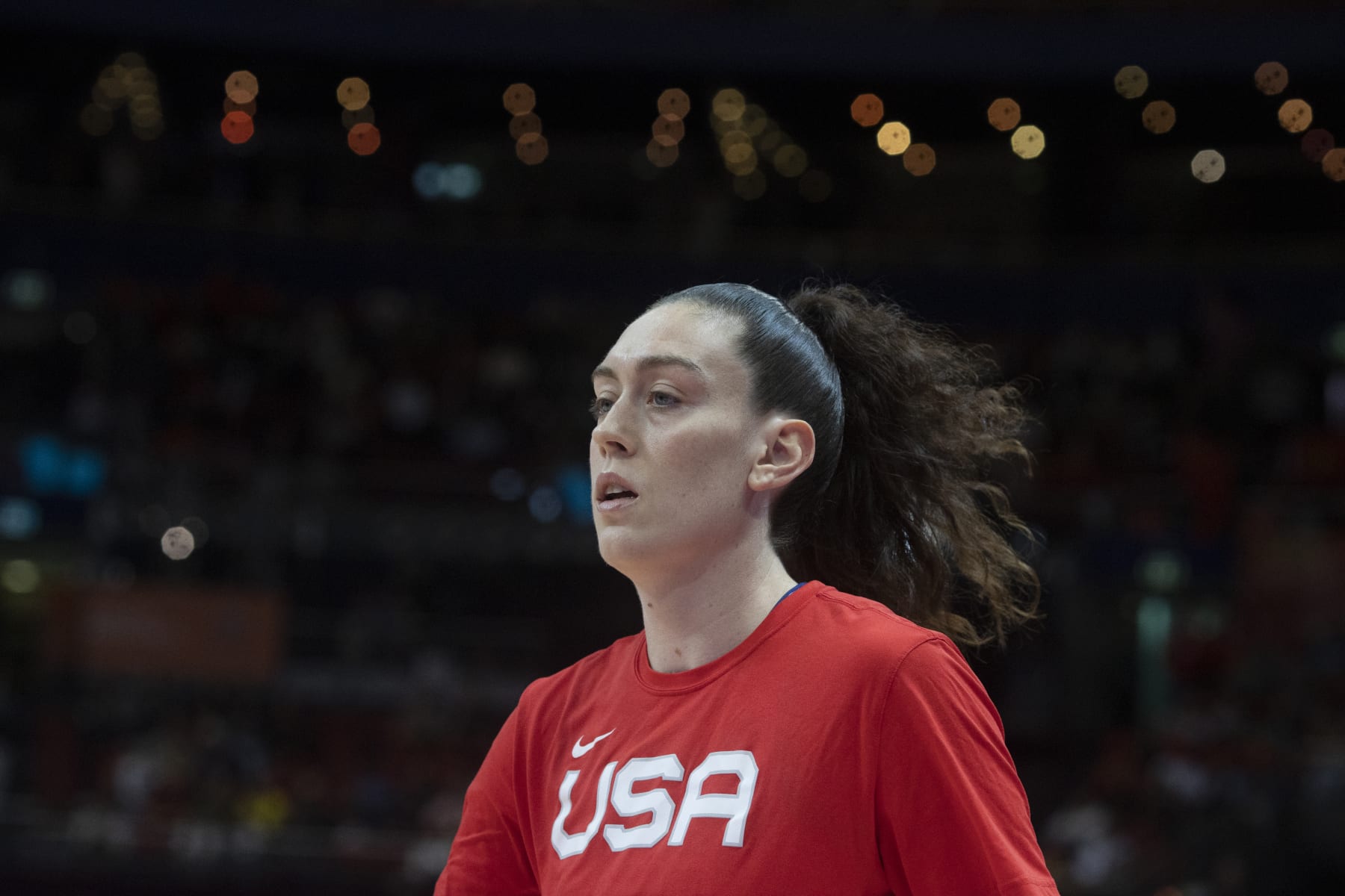 SYDNEY, AUSTRALIA - OCTOBER 01: United States' Breanna Stewart warms up during the 2022 FIBA Women's Basketball World Cup Final match between USA and China at Sydney Superdome, on October 1, 2022, in Sydney, Australia. (Photo by Steve Christo - Corbis/Corbis via Getty Images)