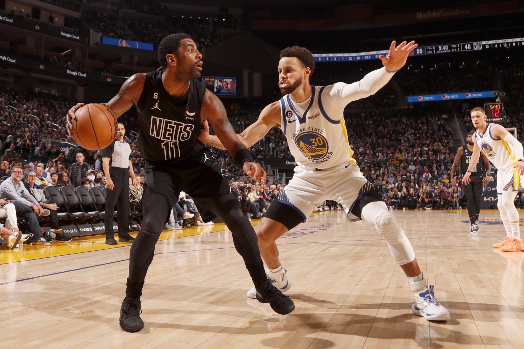 Stephen Curry, Warriors beat Kyrie Irving, Nets 110-106