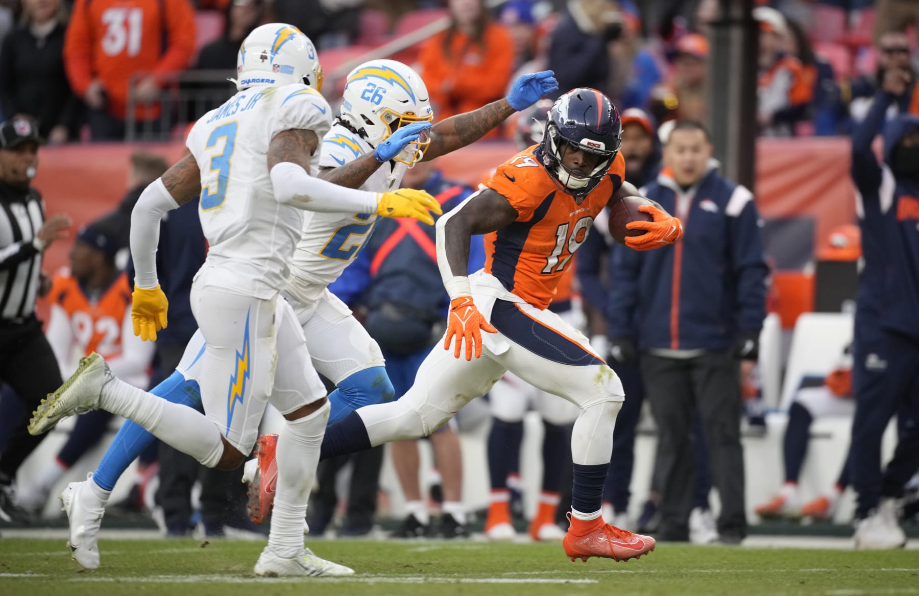 Denver Broncos release RB Chase Edmonds; free up $5.92 million in cap -  Mile High Report