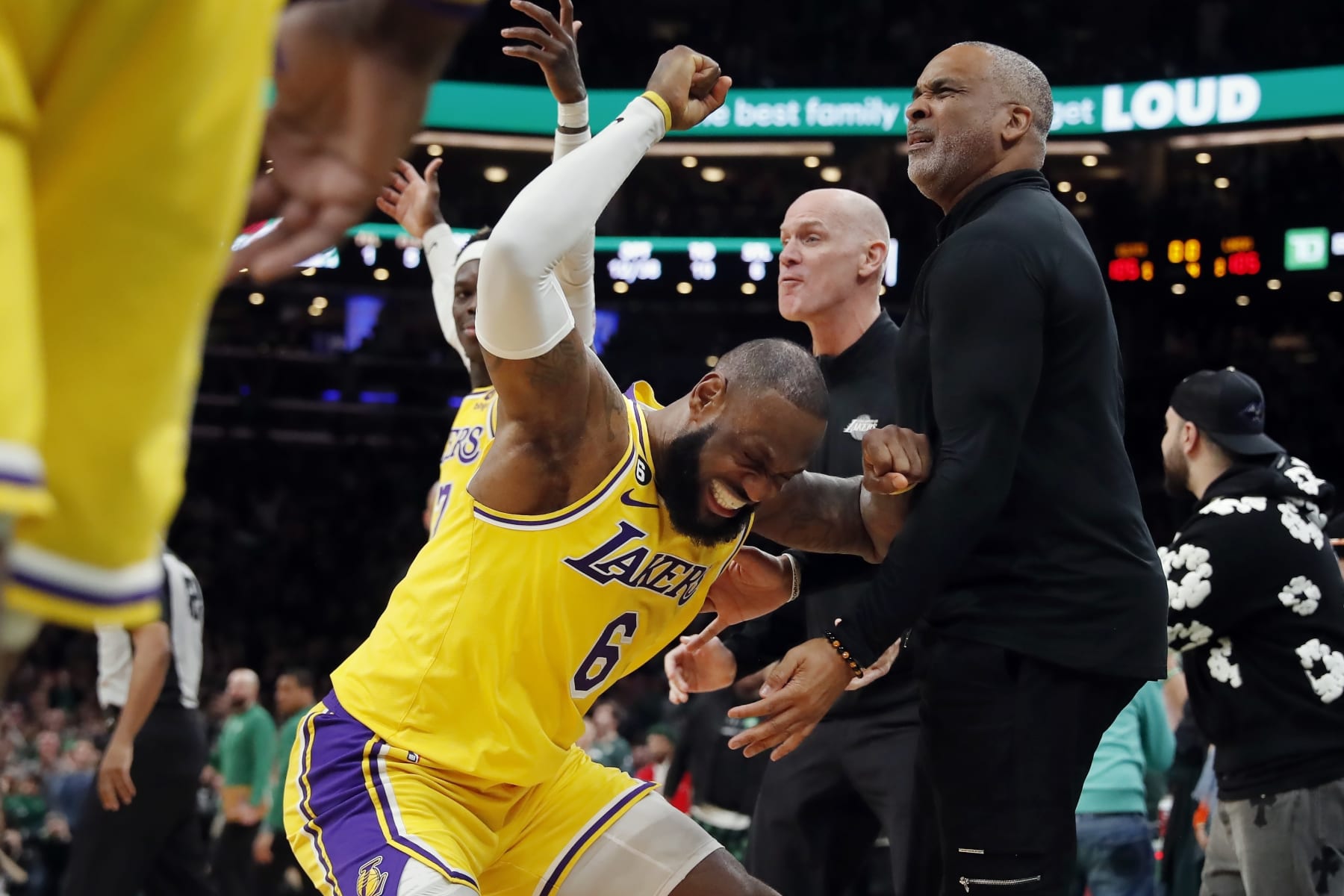 LeBron James returns to TD Garden in purple and gold alongside