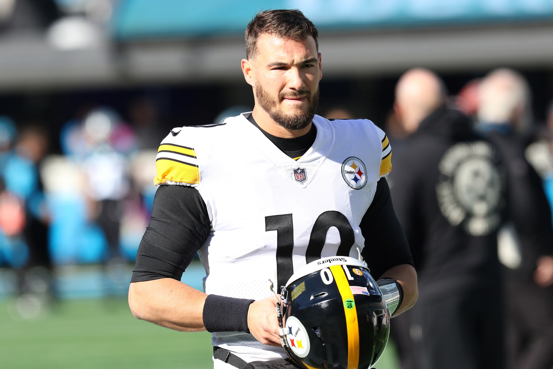 Steelers must consider these free agents to salvage their season in 2022