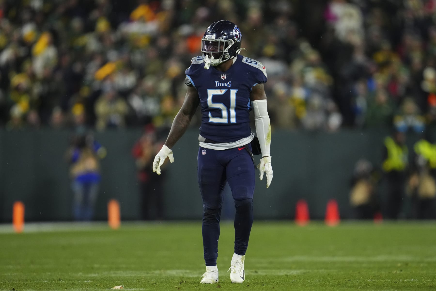 Titans LB David Long Jr. on His Future in Tennessee: “Of Course I'd Love to  Stay Here”