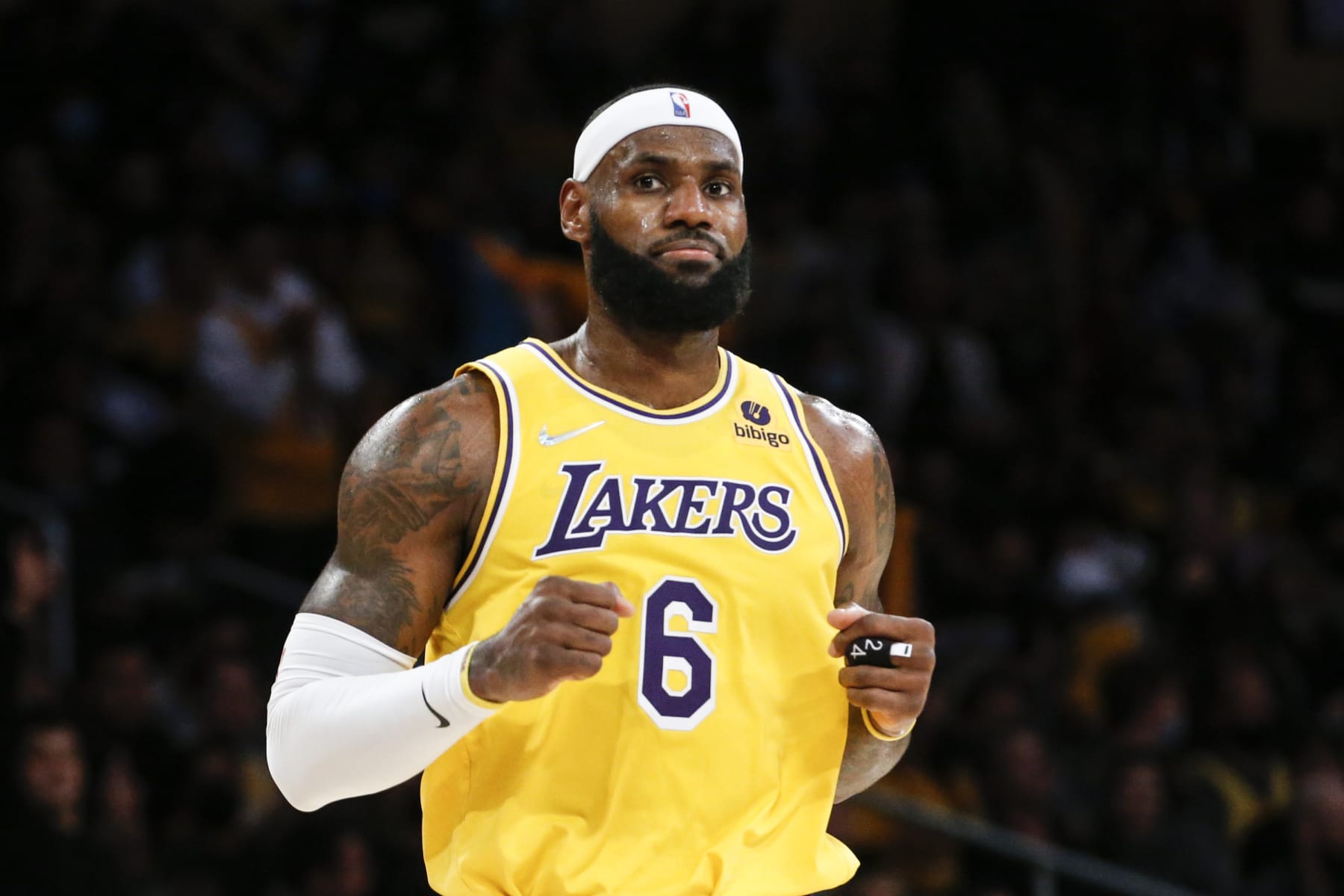 LeBron James' 1st Game-Worn Lakers No. 6 Jersey to be Sold at